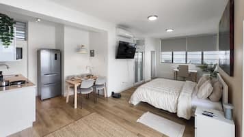 1 bedroom, desk, travel crib, free WiFi