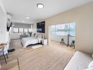 1 Schlafzimmer, Schreibtisch, Reisekinderbett, kostenloses WLAN