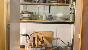 Interior - Serene Studio Retreat in Cygnet with Private Entrance (Cygnet)