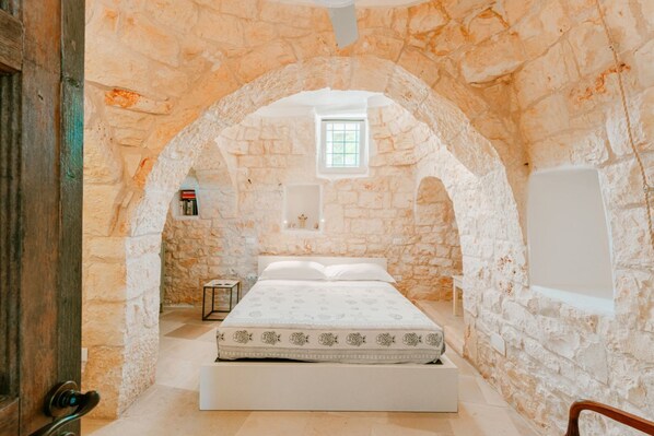 3 Schlafzimmer, Zimmersafe, Bügeleisen/Bügelbrett, WLAN