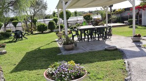 Terrace/patio - Enchanted Garden a Stone's Throw From the Center (Pompei)