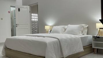 Kamar Double Comfort | Meja kerja, ruang kerja ramah laptop, dan Wi-Fi gratis