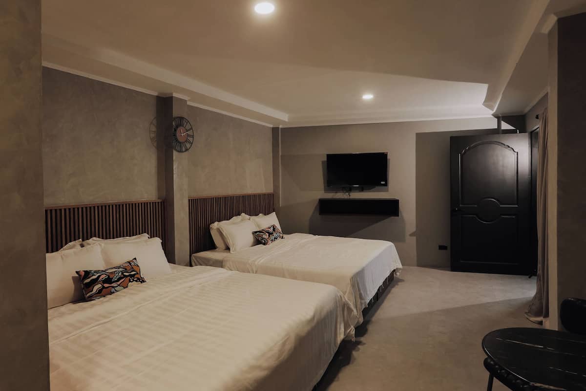 Premier Room