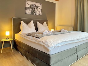 3 bedrooms, free WiFi, bed sheets