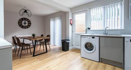 3-Bed House – Ideal for Contractors and Families