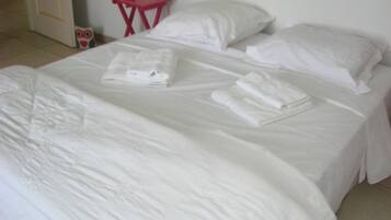 4 quartos, ferros/tábuas de passar roupa, Wi-Fi, roupa de cama