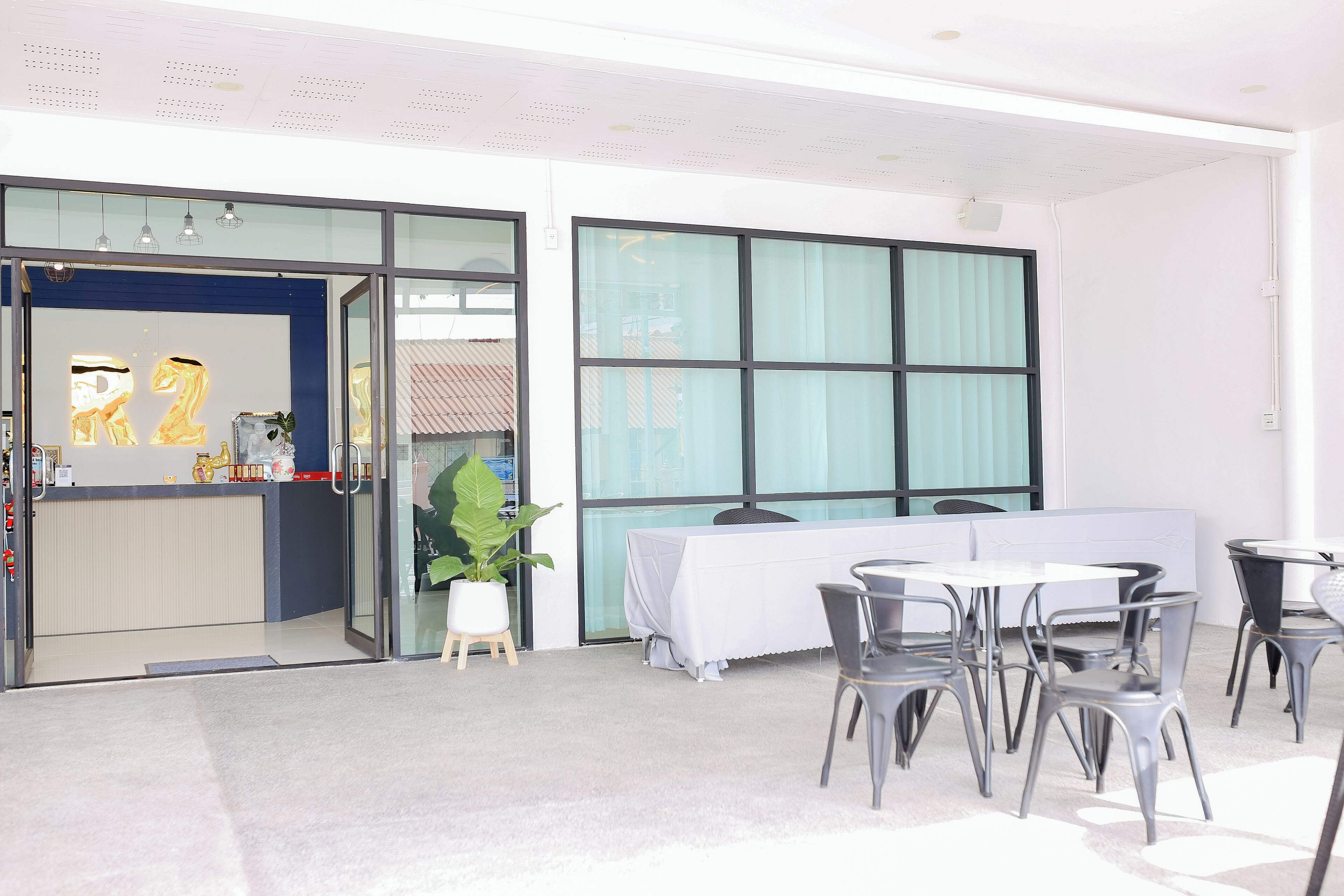 Sudah termasuk sarapan masakan setempat setiap hari