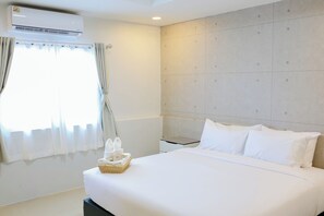 View from room - R2 Bed and Pool Kanchanaburi (Kanchanaburi)