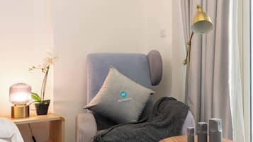 Comfort appartement | 1 slaapkamer, een kluis op de kamer, een strijkplank/strijkijzer