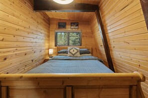 Silitysrauta/-lauta, vauvan matkasänky, ilmainen Wi-Fi, vuodevaatteet