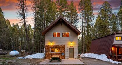 Cozy Cabin w/ Foosball + Fire Pit | 40 Mins to YNP
