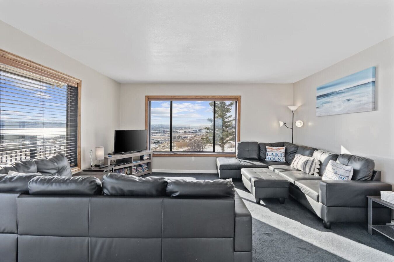 Lakeview Manor - Sleeps 50, Amazing Views, Hot Tub, Sauna & More! - Utah