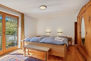 5 makuuhuonetta, silitysrauta/-lauta, ilmainen Wi-Fi, vuodevaatteet