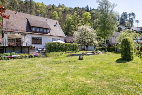 Ferienhaus 'Haus An Der Lauchert' mit privater Terrasse & Garten