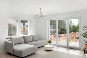 TV, DVD player, stereo