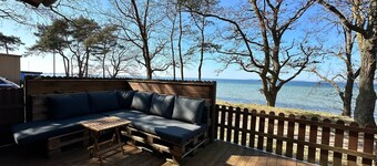 Surf Bungalow in Prime Location with Sea View, Private Terrace, and Wi-Fi