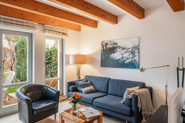 TV, fireplace, DVD player, stereo