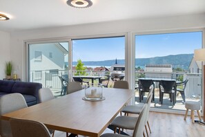 Dining - Aura Holiday Home with Lake View, Alpine Panorama, Terrace, Balconies, Garden & Wi-Fi (Bodman-Ludwigshafen)
