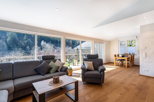 Ferienhaus 'Wiese' mit privater Terrasse, privatem Garten und WLAN