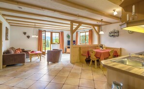 TV, table tennis, stereo