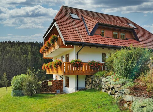 Apartment 'Birke' with Private Terrace, Shared Garden and Wi-Fi