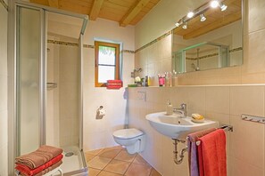 Chuveiro, secador de cabelo