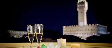 تناول الطعام بالخارج