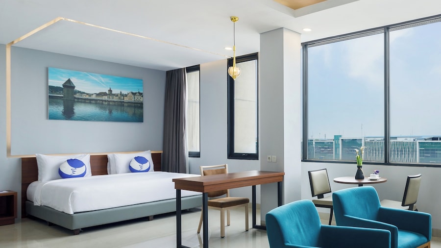 Fox Lite Hotel Cikarang
