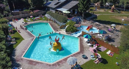 Appartement paisible avec piscine