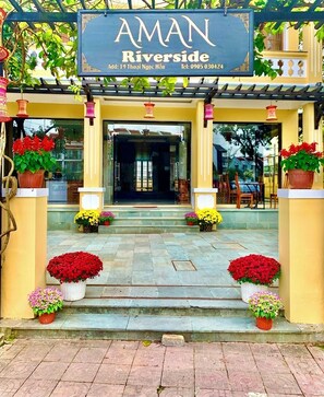 Front of property - Aman Riverside Hotel (Da Nang)