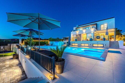 Modern villa with  private swimming pool