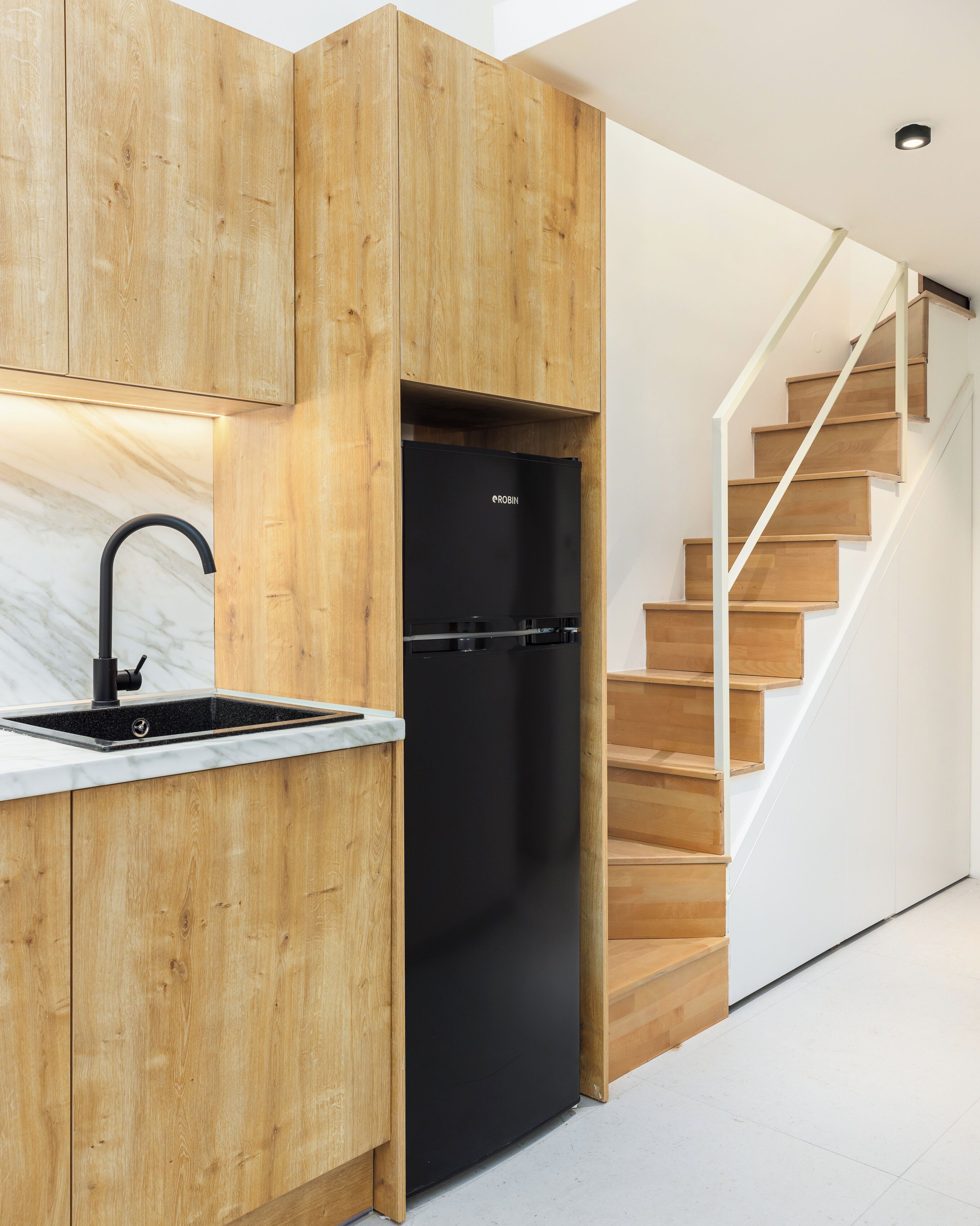 Loft | Private kitchen | Full-sized fridge, oven, stovetop, high chair