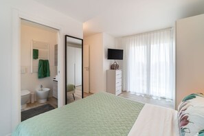 2 soverom, strykejern/-brett, wi-fi og sengetøy