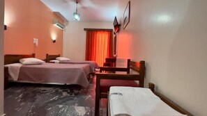 Laptop workspace, free WiFi, bed sheets - Hotel Cosmos (Athens)