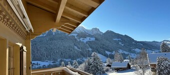 アパートメント イン グスタード ウィズ スタニング マウンテン ビューズ