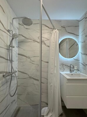 Apartment, 1 Schlafzimmer, Gartenblick | Badezimmer | Toilettenpapier