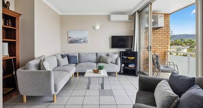 Ocean Parade 18 - Two Bedroom Apartment with Pool Views