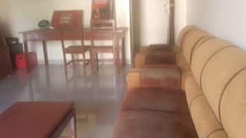 Deluxe Apartment, 5 Bedrooms | Ruang tamu