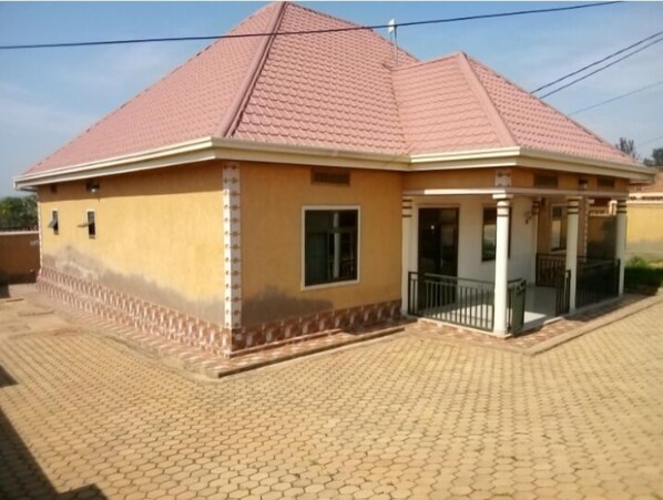 Front of property - The Secret Inn Guest House Nyamata (Mayange)