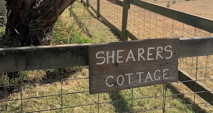 Shearers Cottage at Curraweela Farm