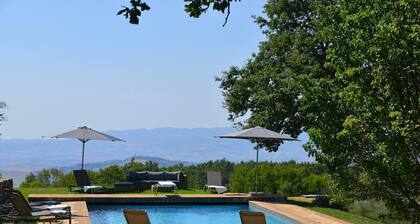 Wonderful private villa for 10 guests with private pool, WIFI, TV, patio and panoramic view