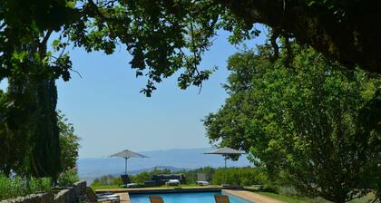 Belle maison de vacances privée avec WIFI, piscine privée, TV, patio et vue panoramique