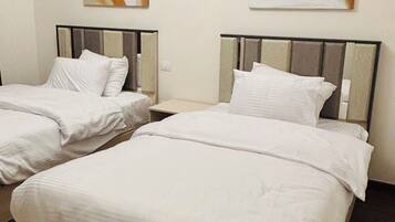 2 bedrooms, iron/ironing board, WiFi