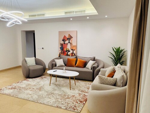 Cozy 2-bedroom condo with WiFi, AC in fantastic Cairo Governorate