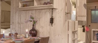 Cozy 5-person Glamping Tent in Ardennes