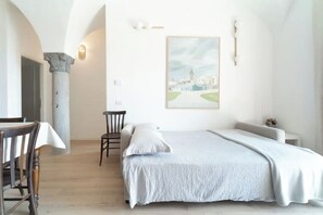 2 bedrooms, iron/ironing board, travel cot, WiFi - The Donizettino (Bergamo)