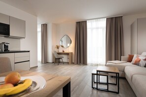 Literie de qualité supérieure, coffres-forts dans les chambres, bureau