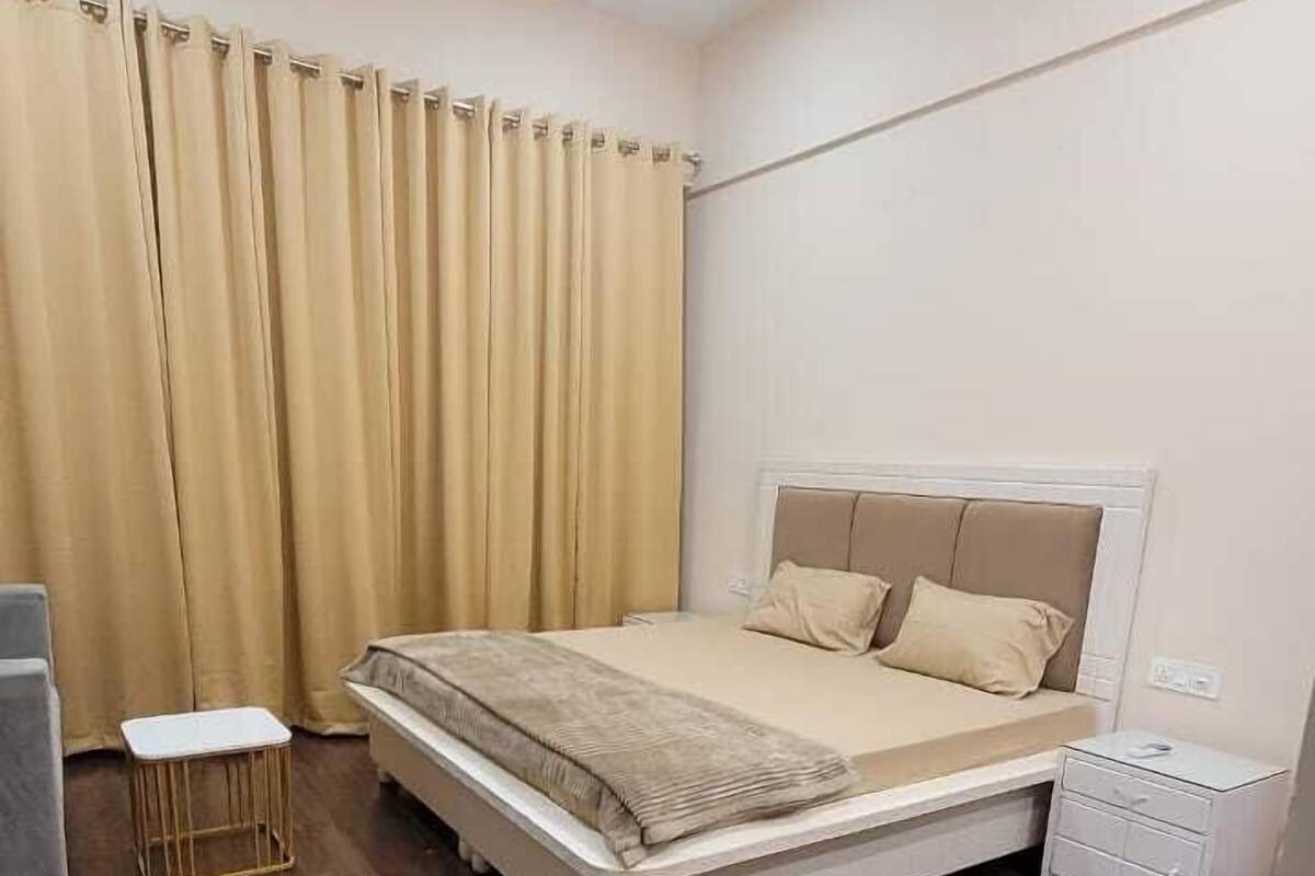舒适开间 | 免费 WiFi、床单