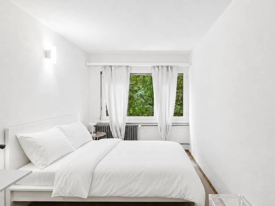 Budget Double Room-Shared Bathroom-Rooftop-Access | Laptop workspace, free WiFi, bed sheets