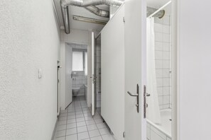 Salle de bain commune